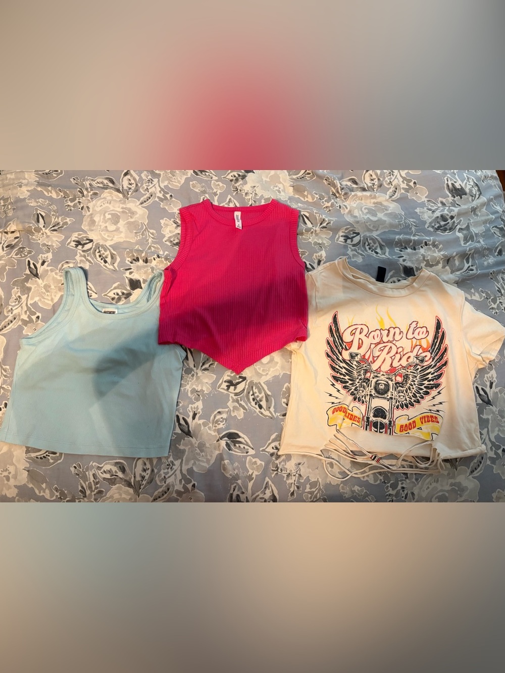 CROP TOPS SIZE SMALL (PINK, WINSOR, ZENANA)